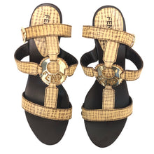 画像をギャラリービューアに読み込む, FENDI フェンディ ブランドロゴ サンダル レザー イエローベージュ系 7.5cmヒール サイズ37(24cm相当)【中古】【美品】レディース