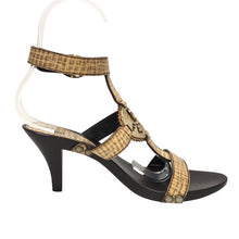 画像をギャラリービューアに読み込む, FENDI フェンディ ブランドロゴ サンダル レザー イエローベージュ系 7.5cmヒール サイズ37(24cm相当)【中古】【美品】レディース