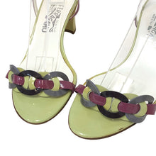 画像をギャラリービューアに読み込む, Salvatore Ferragamo フェラガモ アンクルストラップ サンダル エナメル ライムグリーン 7cmヒール サイズ8(25cm相当)【中古】【新品同様】【美品】レディース