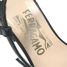 画像をギャラリービューアに読み込む, Salvatore Ferragamo フェラガモ ガンチーニストラップ チャンキーヒール サンダル レザー ブラック 8cmヒール サイズ6.5(23.5-24cm相当)【中古】レディース
