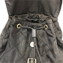 画像をギャラリービューアに読み込む, PRADA プラダ キルティング 三角ロゴ リュック・デイパック ナイロン ブラック【中古】 レディース