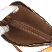 画像をギャラリービューアに読み込む, LOUIS VUITTON ルイ・ヴィトン アクセサリーポーチ モノグラムキャンバス【中古】 レディース