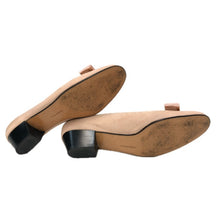 画像をギャラリービューアに読み込む, Salvatore Ferragamo フェラガモ ヴァラリボン アーモンドトゥ パンプス レザー ピンク ローヒール サイズ7.5(24.5cm相当)【中古】レディース