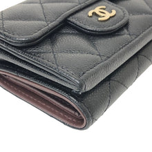 画像をギャラリービューアに読み込む, CHANEL シャネル ミニ三つ折り財布 AP0230 マトラッセ キャビアスキン ゴールド金具 ブラック【中古】【新品同様】【美品】レディース
