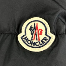 画像をギャラリービューアに読み込む, MONCLER モンクレール Beulah ダウンジャケット フード付き ブラック サイズ14A(レディースS-M相当)【中古】【新品同様】【美品】大人着用可 ガールズ