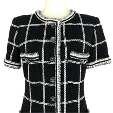 画像をギャラリービューアに読み込む, CHANEL シャネル ツイード ジャンプスーツ ココマークボタン P64168V49039 ブラック×ホワイト サイズ34(XS-S相当)【中古】レディース