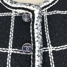 画像をギャラリービューアに読み込む, CHANEL シャネル ツイード ジャンプスーツ ココマークボタン P64168V49039 ブラック×ホワイト サイズ34(XS-S相当)【中古】レディース