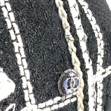 画像をギャラリービューアに読み込む, CHANEL シャネル ツイード ジャンプスーツ ココマークボタン P64168V49039 ブラック×ホワイト サイズ34(XS-S相当)【中古】レディース