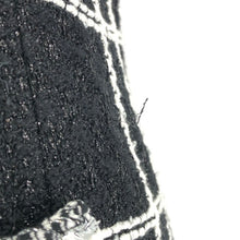 画像をギャラリービューアに読み込む, CHANEL シャネル ツイード ジャンプスーツ ココマークボタン P64168V49039 ブラック×ホワイト サイズ34(XS-S相当)【中古】レディース