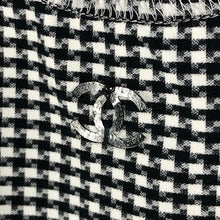 画像をギャラリービューアに読み込む, CHANEL シャネル ノースリーブ チェック柄 ストレッチ カットソー P32316V22650 ブラック×ホワイト サイズ34(XS-S相当)【中古】 レディース