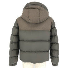 画像をギャラリービューアに読み込む, MONCLER モンクレール MUSSALA フーデッドショートダウンジャケット ナイロン×ウール切替 カーキ サイズ2(M相当)【中古】 メンズ