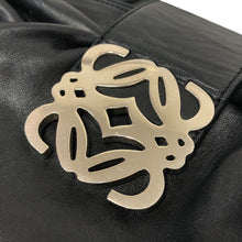 画像をギャラリービューアに読み込む, LOEWE ロエベ アナグラムロゴ金具 ショルダーバッグ ナッパレザー ブラック【中古】 レディース