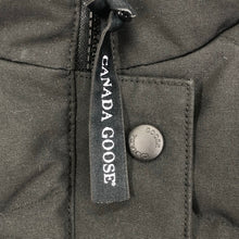画像をギャラリービューアに読み込む, CANADA GOOSE カナダグース ダウンベスト Freestyle Vest 2836L ブラック S-M相当【中古】レディース