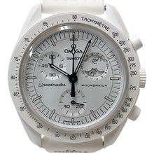 画像をギャラリービューアに読み込む, OMEGA × Swatch オメガ×スウォッチ MISSION TO THE MOONPHASE スヌーピー SO33W700 腕時計 クオーツ ホワイト文字盤 42mm【中古】【新品同様】【美品】メンズ
