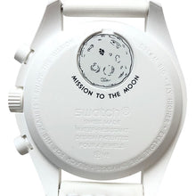 画像をギャラリービューアに読み込む, OMEGA × Swatch オメガ×スウォッチ MISSION TO THE MOONPHASE スヌーピー SO33W700 腕時計 クオーツ ホワイト文字盤 42mm【中古】【新品同様】【美品】メンズ