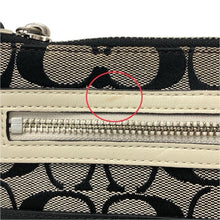 画像をギャラリービューアに読み込む, COACH コーチ ショルダーバッグ シグネチャーキャンバス ブラック【中古】レディース
