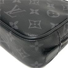 画像をギャラリービューアに読み込む, LOUIS VUITTON ルイ・ヴィトン トゥルース トワレPM M43384 トラベルポーチ モノグラム・エクリプス ブラック【中古】メンズ