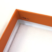 画像をギャラリービューアに読み込む, HERMES エルメス 空箱 ショッパー リボン 取説 4点セット クッション材付き 1339□【中古】