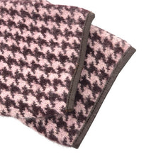 画像をギャラリービューアに読み込む, JILLSTUART ジルスチュアート アンゴラ混 千鳥格子柄 カットソー ピンク×バーガンディ Sサイズ【中古】レディース
