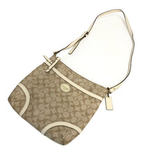 画像をギャラリービューアに読み込む, COACH コーチ シグネチャー柄 ショルダーバッグ F18926 ベージュ×アイボリー【中古】レディース
