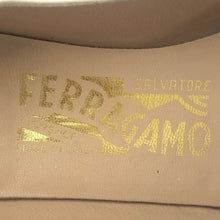 画像をギャラリービューアに読み込む, Salvatore Ferragamo フェラガモ スクエアトゥ パンプス レザー パールホワイト 3cmヒール サイズ5(22.5cm相当)【中古】 レディース

