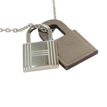 画像をギャラリービューアに読み込む, HERMES エルメス オーケリー ペンダント ネックレス レザー エトゥープ×シルバー D刻印【中古】【美品】レディース
