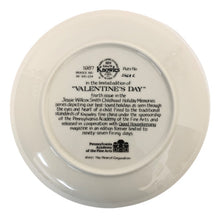 画像をギャラリービューアに読み込む, Jessie Willcox Smith ジェシー ウィルコックス スミス コレクタープレート 飾り皿 絵皿 VALENTINE’S DAY インテリア 陶器【中古】
