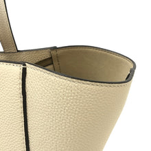 画像をギャラリービューアに読み込む, Tory Burch トリーバーチ マックグロー キャリーオール 147574 2wayトートバッグ ハンドバッグ 牛革 アイボリー【中古】【美品】レディース
