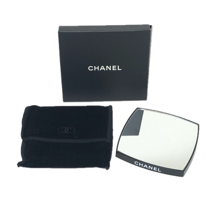 CHANEL シャネル 手鏡・コンパクト ブラック レディース 【中古】