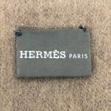 Load image into Gallery viewer, HERMES エルメス パンチングH リバーシブル マフラー カシミヤ ブラウン【中古】 ユニセックス
