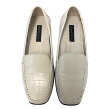 將圖片載入圖庫檢視器 Malena Belloni マレーナ べローニ 型押し ローファー レザー ベージュ 23cm相当【中古】【新品同様】【美品】 レディース
