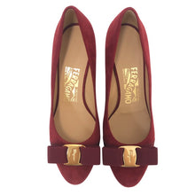 画像をギャラリービューアに読み込む, Salvatore Ferragamo サルヴァトーレフェラガモ ヴァラリボン パンプス スウェード レッド 22.5cm相当【中古】【新品同様】【美品】レディース
