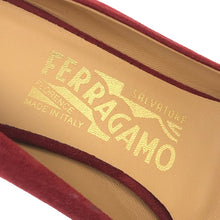画像をギャラリービューアに読み込む, Salvatore Ferragamo サルヴァトーレフェラガモ ヴァラリボン パンプス スウェード レッド 22.5cm相当【中古】【新品同様】【美品】レディース
