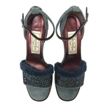 画像をギャラリービューアに読み込む, Glorious Gigot グロリアスジゴ ストラップ サンダル スウェード/ファー/グリッター ダスティブルー 23cm【中古】【新品同様】【美品】レディース
