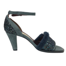 画像をギャラリービューアに読み込む, Glorious Gigot グロリアスジゴ ストラップ サンダル スウェード/ファー/グリッター ダスティブルー 23cm【中古】【新品同様】【美品】レディース
