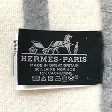 画像をギャラリービューアに読み込む, HERMES エルメス プレード アヴァロンⅢ ブランケット ひざ掛け ジャガード織 ウール×カシミヤ エクリュ・グリ・クレール(グレー系) インテリア【中古】
