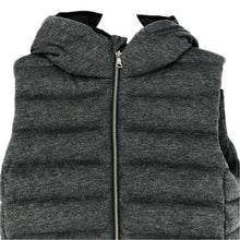 画像をギャラリービューアに読み込む, GAP ギャップ フード付き winter warmth ダウンベスト チャコールグレー S相当【中古】メンズ
