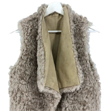 將圖片載入圖庫檢視器 Morabito Blanc モラビトブラン リバーシブルベスト モヘヤ×フェイクレザー ジレ ベージュ サイズ38(M相当)【中古】レディース
