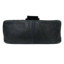 画像をギャラリービューアに読み込む, FENDI フェンディ ビッグマンマバケット ワンショルダー ハンドバッグ 8BR638 スパンコールレザー ブラック【中古】レディース
