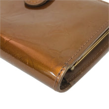 画像をギャラリービューアに読み込む, LOUIS VUITTON ルイ・ヴィトン ポルトフォイユヴィエノワ がま口 二つ折り財布 モノグラムヴェルニ ブロンズ【中古】レディース
