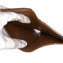 画像をギャラリービューアに読み込む, LOUIS VUITTON ルイ・ヴィトン ポルトフォイユヴィエノワ がま口 二つ折り財布 モノグラムヴェルニ ブロンズ【中古】レディース
