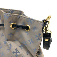 画像をギャラリービューアに読み込む, russet ラシット 巾着ショルダーバッグ ナイロン×レザー グレー×ブルー【中古】レディース
