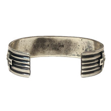 画像をギャラリービューアに読み込む, Andy Cadman アンディキャドマン バングル ナバホ インディアンジュエリー クロスモチーフ スターリングシルバー【中古】メンズ
