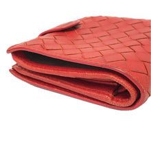 画像をギャラリービューアに読み込む, BOTTEGAVENETA ボッテガヴェネタ イントレチャート コンパクトウォレット 338103 二つ折り財布 レザー レッド【中古】レディース
