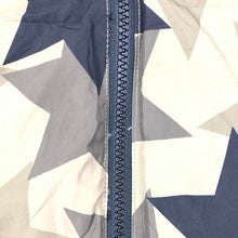 이미지를 갤러리 뷰어에 로드 , Wask ワスク リバーシブルダウンベスト カモフラ フード付 カーキ×ブラック サイズ140【中古】 ボーイズ
